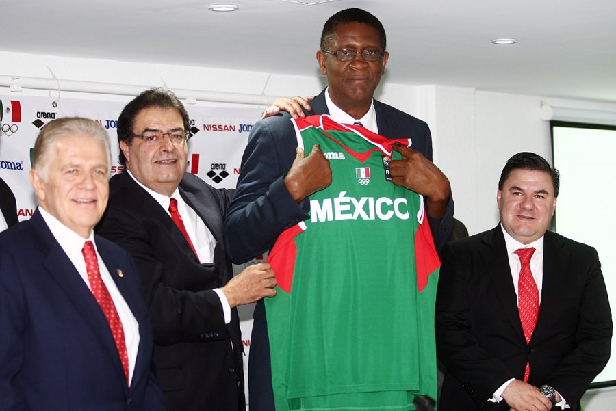 Bill Cartwright, nuevo entrenador de la selección mexicana de basquetbol