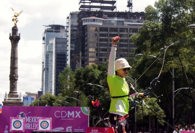 Chocan flechas en paseo de la Reforma