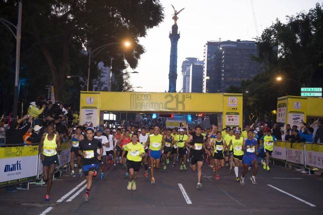 Fiesta en la CDMX con el Medio Maratón 21K