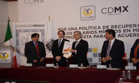 Convoca Mancera a debate tÃ©cnico, polÃ­tico y Ã©tico en torno al salario mÃ­nimo