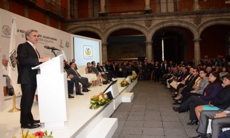 REALIZAN FORO SOBRE SALARIO MÃNIMO EN DF