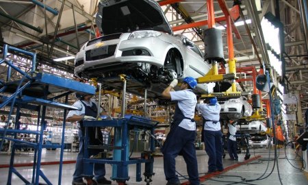 ContinuarÃ¡ en 2016 crecimiento de industria automotriz de MÃ©xico: CEFP
