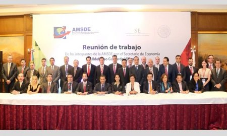 El Secretario de EconomÃ­a se reuniÃ³ con integrantes de la AMSDE
