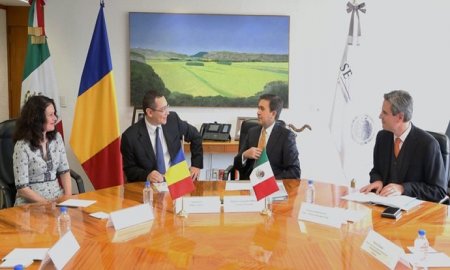 EL SECRETARIO DE ECONOMÃA SE REÃšNE CON EL PRIMER MINISTRO DE RUMANIA  