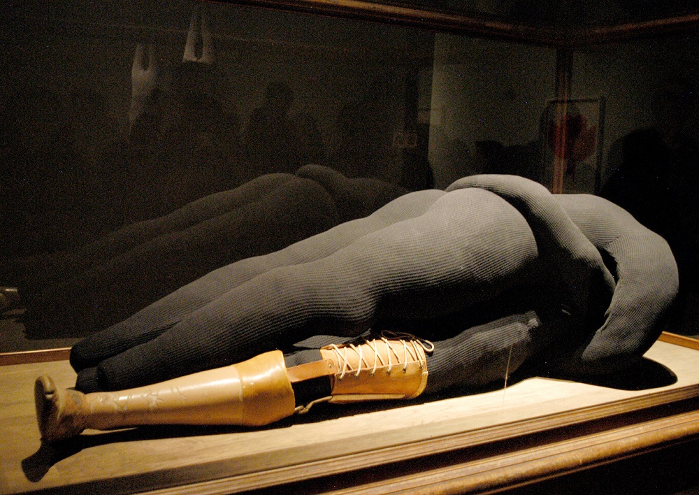 Inauguran la exposición Louise Bourgeois. Petite Maman