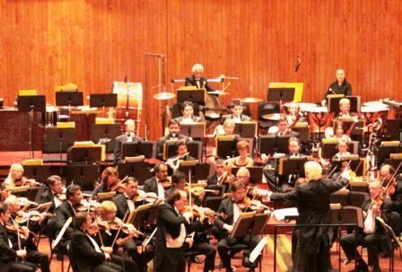 FESTEJA LA ORQUESTA FILARMÓNICA DE LA CIUDAD DE MÉXICO A SIBELIUS, GLAZUNOV Y SCRIABIN EN SU TEMPORADA 2015