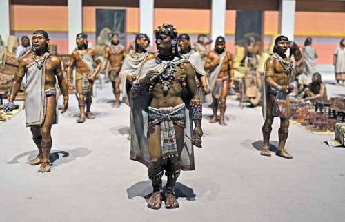 DAN LUSTRE A LA MAQUETA DEL MERCADO DE TLATELOLCO