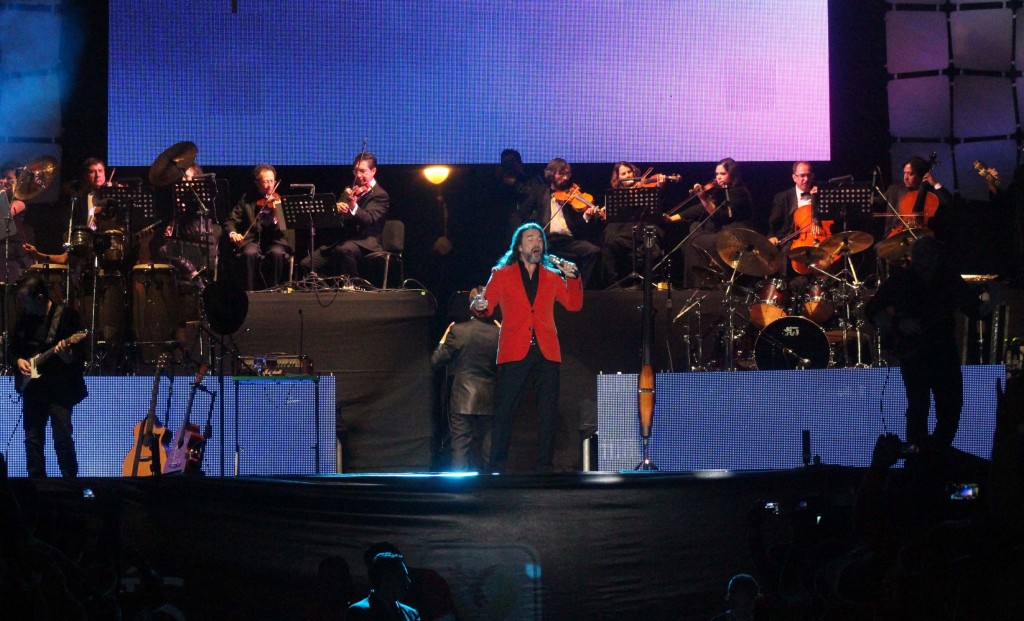 Reúne a 60 mil personas concierto de Marco Antonio Solís en el Zócalo.
