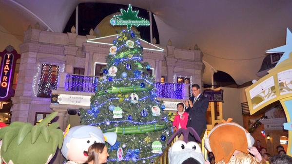 Inaugura DIF CDMX pabellón navidad kidzania y entrega Tarjetas de Educación Garantizada