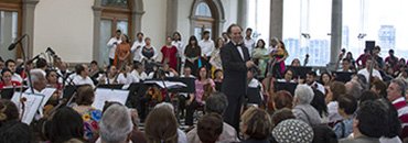 SEDUCE LA TÃPICA A ESCUCHAS CON SU PRIMERA GALA DE ÓPERA EN MÃS DE UN SIGLO