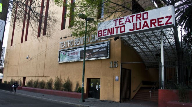 LA EXTINCIÓN MASIVA Y LA CONTINUIDAD DE LA VIDA EN LA SENECTUD EN EL TEATRO BENITO JUÁREZ