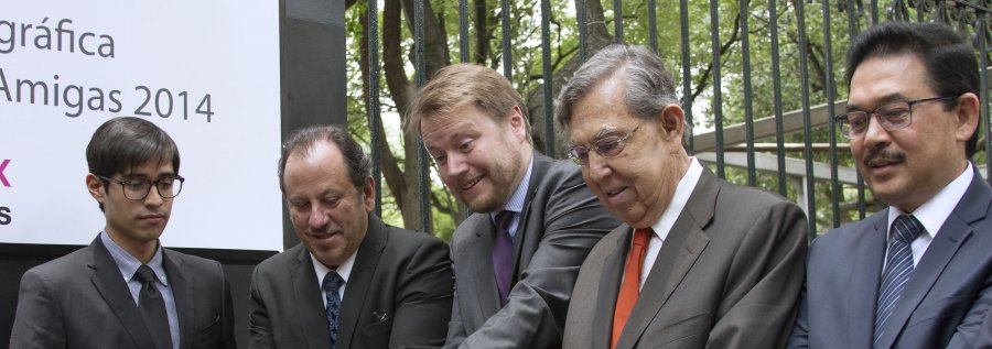 INAUGURAN LA EXPOSICIÓN “FERIA DE LAS CULTURAS AMIGAS 2014â€