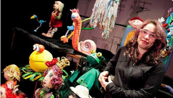 MÍA Y EL COMPLEJO MUNDO DE LA VIOLENCIA INTRAFAMILIAR, EN EL TEATRO SERGIO MAGAÑA