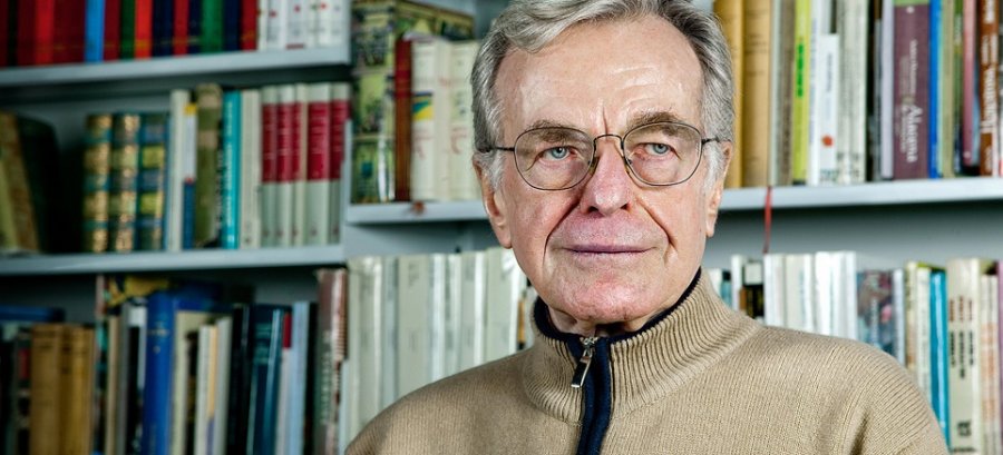 MUERE EL PERIODISTA MEXICANO JACOBO ZABLUDOVSKY A LOS 87 AÑOS DE EDAD.