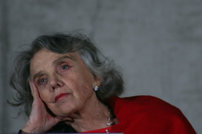 Convoca SCCDMX al IX Premio Iberoamericano de Novela Elena Poniatowska