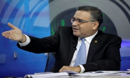 Presidente Funes lamenta que en caso CEL-ENEL algunos medios han tomado partido y realizan juicio paralelo