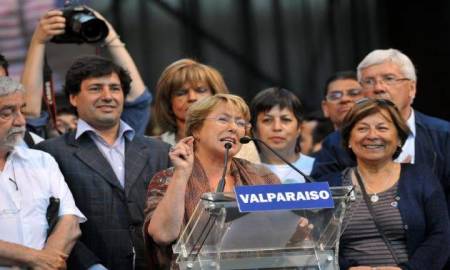 MANDATARIA ANUNCIA PLAN DE RECONSTRUCCIÃ“N EN VALPARAISO CON INVERSIÃ“N DE 510 MILLONES DE DÃ“LARES 