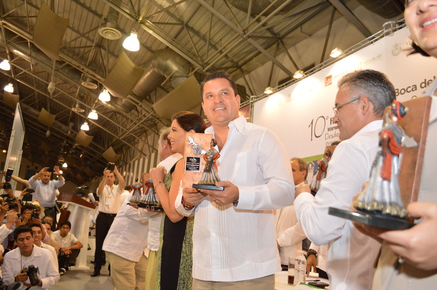 RECIBE NAUCALPAN EL PREMIO NACIONAL AL DESARROLLO MUNICIPAL