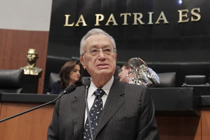 Bartlett pide investigar denuncia al Presidente de la Rep&uacute;blica por reforma energ&eacute;tica
