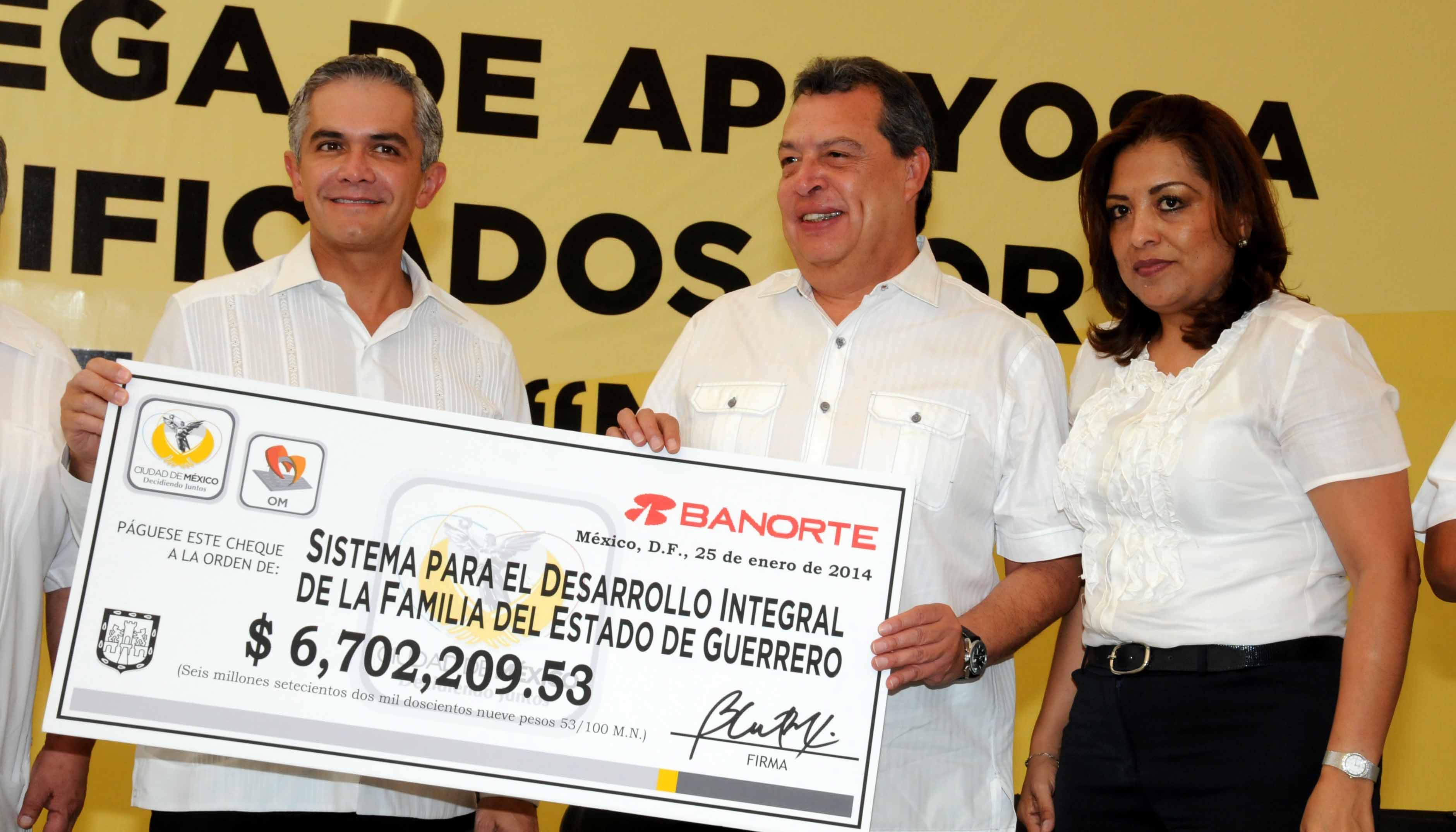 Apoyo al gobierno de Guerrero para familias damnificadas por fenómenos meteorológicos de 2013