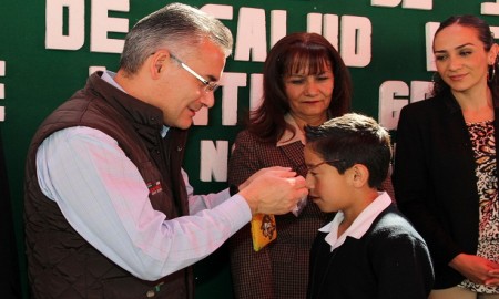 TLALNEPANTLA DA LENTES A ALUMNOS DE ESCASOS RECURSOS