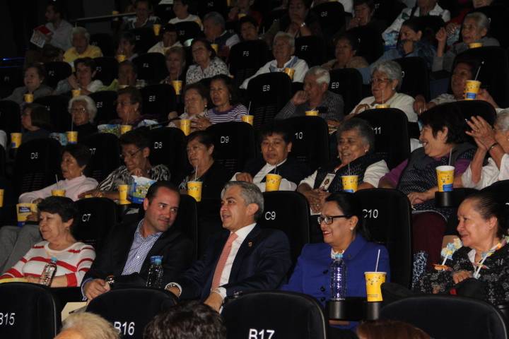 Brinda Gobierno de CDMX cine gratuito con programa â€œMaÃ±anas de PelÃ­culaâ€