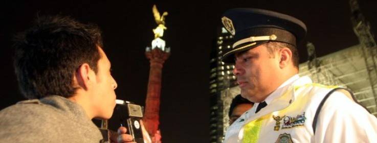 Multas de 44 mil pesos y 16 horas de servicio comunitario por conducir ebrio