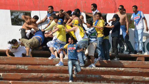 SERÁ POR LEY MULTA Y CÁRCEL A QUIEN COMETA ACTOS VIOLENTOS EN ESTADIOS DE FUTBOL