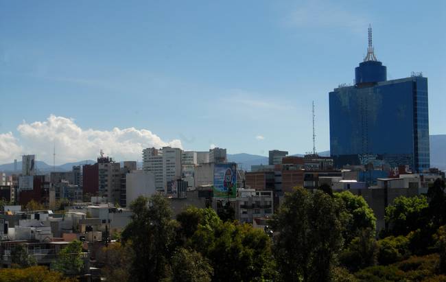 Cielo despejado por la mañana y nubosidad por la tarde en CDMX