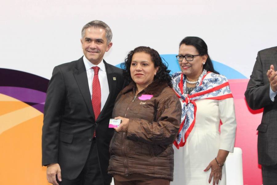 Banderazo de salida para acercar #TarjetaCapitalSocial a más capitalinos