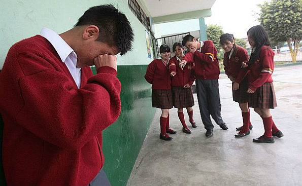 BULLYING Y DROGAS TEMAS QUE MÁS PREOCUPAN A NIÑOS Y NIÑAS