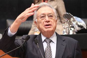 Intención de acabar a Pemex y CFE con reformas planteadas