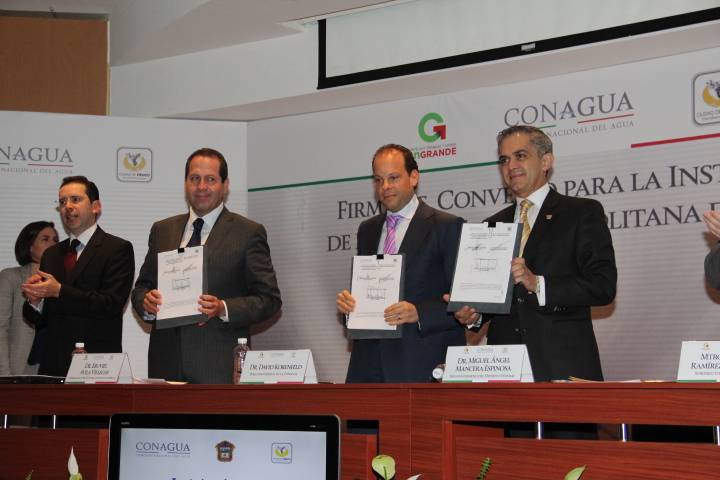 Firman Mancera, CONAGUA y Edomex convenio para instalar Comisión de Drenaje