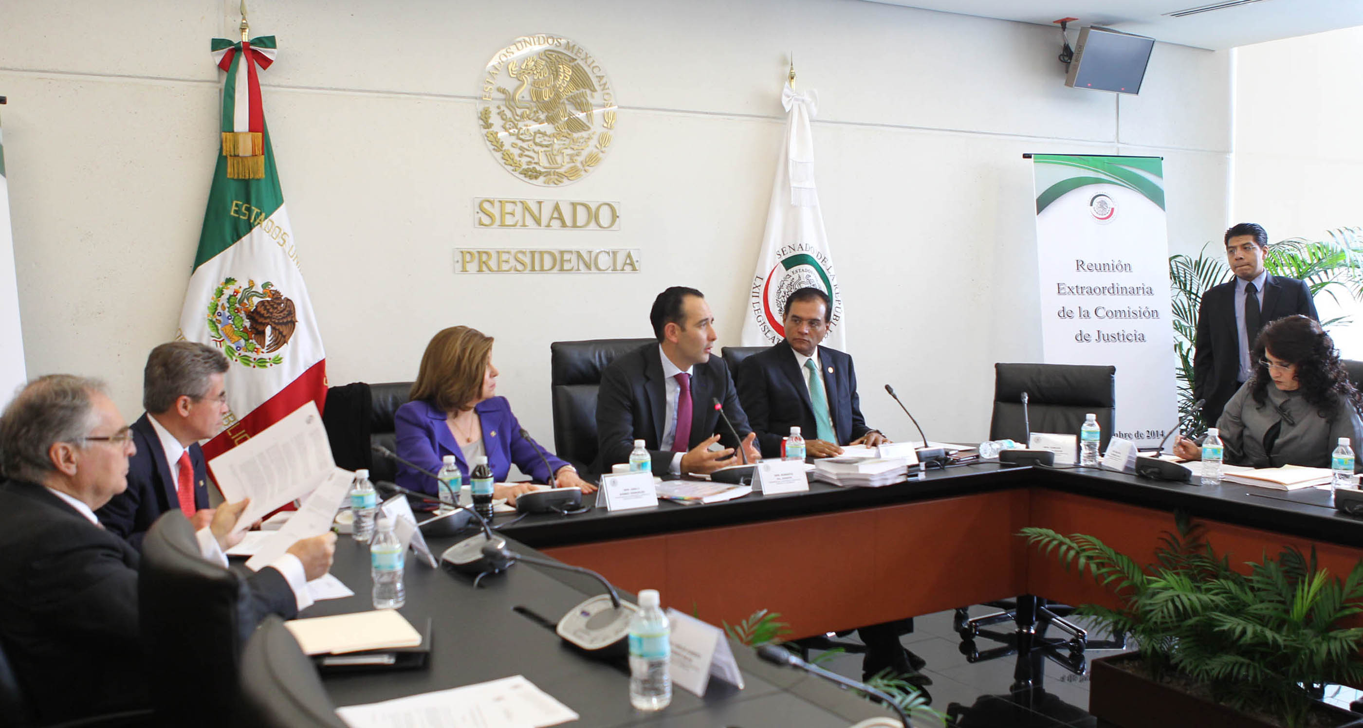 Senado define candidatos a magistrados del Tribunal Electoral