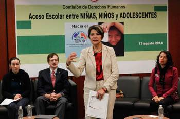Senado escucha a niños y adolescentes para perfeccionar y elaborar leyes contra violencia y acoso contra menores