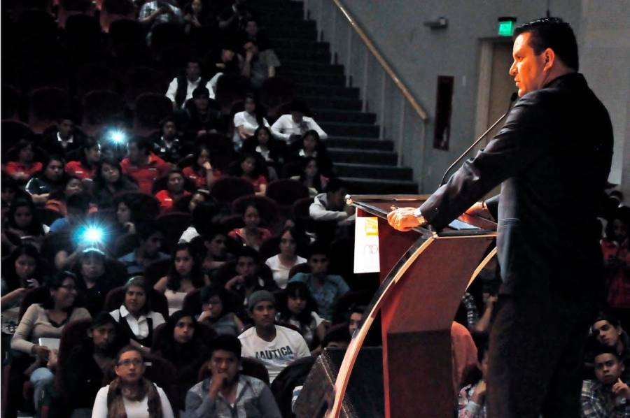BRINDAN NAUCALPAN Y UNAM ORIENTACIÓN VOCACIONAL A JÓVENES NAUCALPENSES