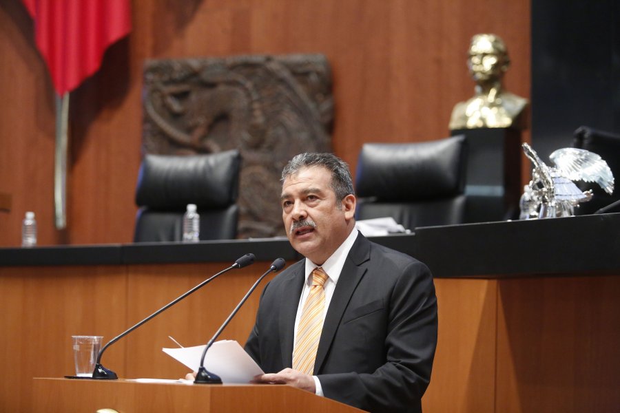Autorizan licencia a Raúl Morón Orozco, senador por Michoacán