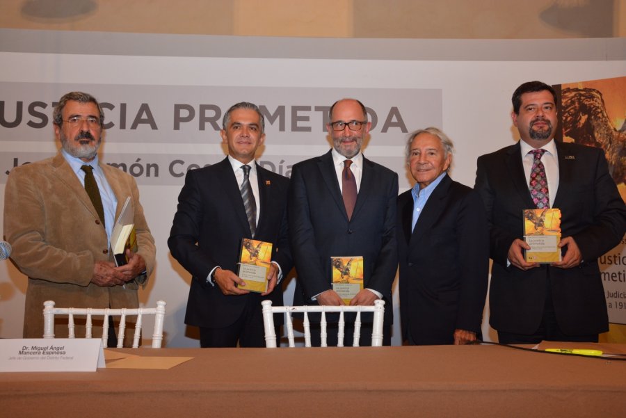 Pide Jefe de Gobierno trabajar para que no haya pretensiones de leyes en el país
