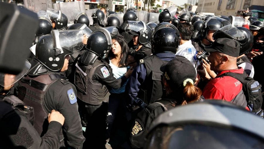 Demandan comparecencia de PGR y CNS por detenciones en marchas