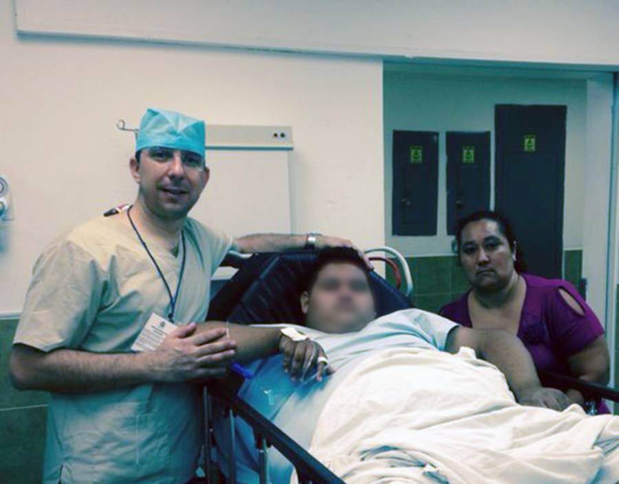 COLOCAN BYPASS GÃSTRICO A MENOR DE EDAD QUE PESABA 191 KILOGRAMOS 