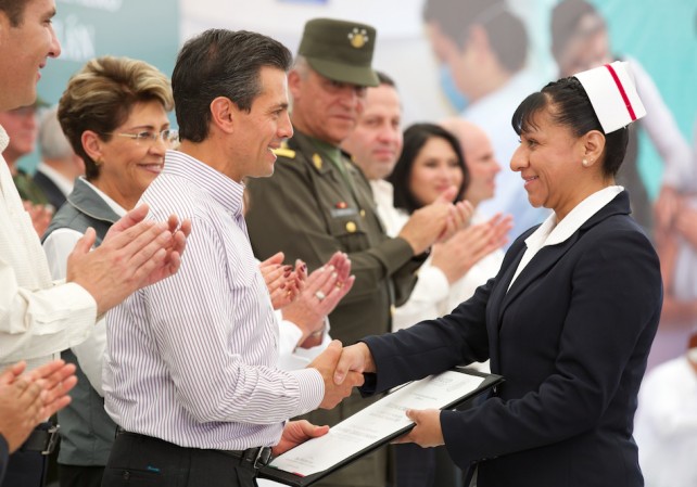 ANUNCIA EL PRESIDENTE EPN LA CREACIÓN EN 2014 DEL SISTEMA NACIONAL DE SALUD UNIVERSAL