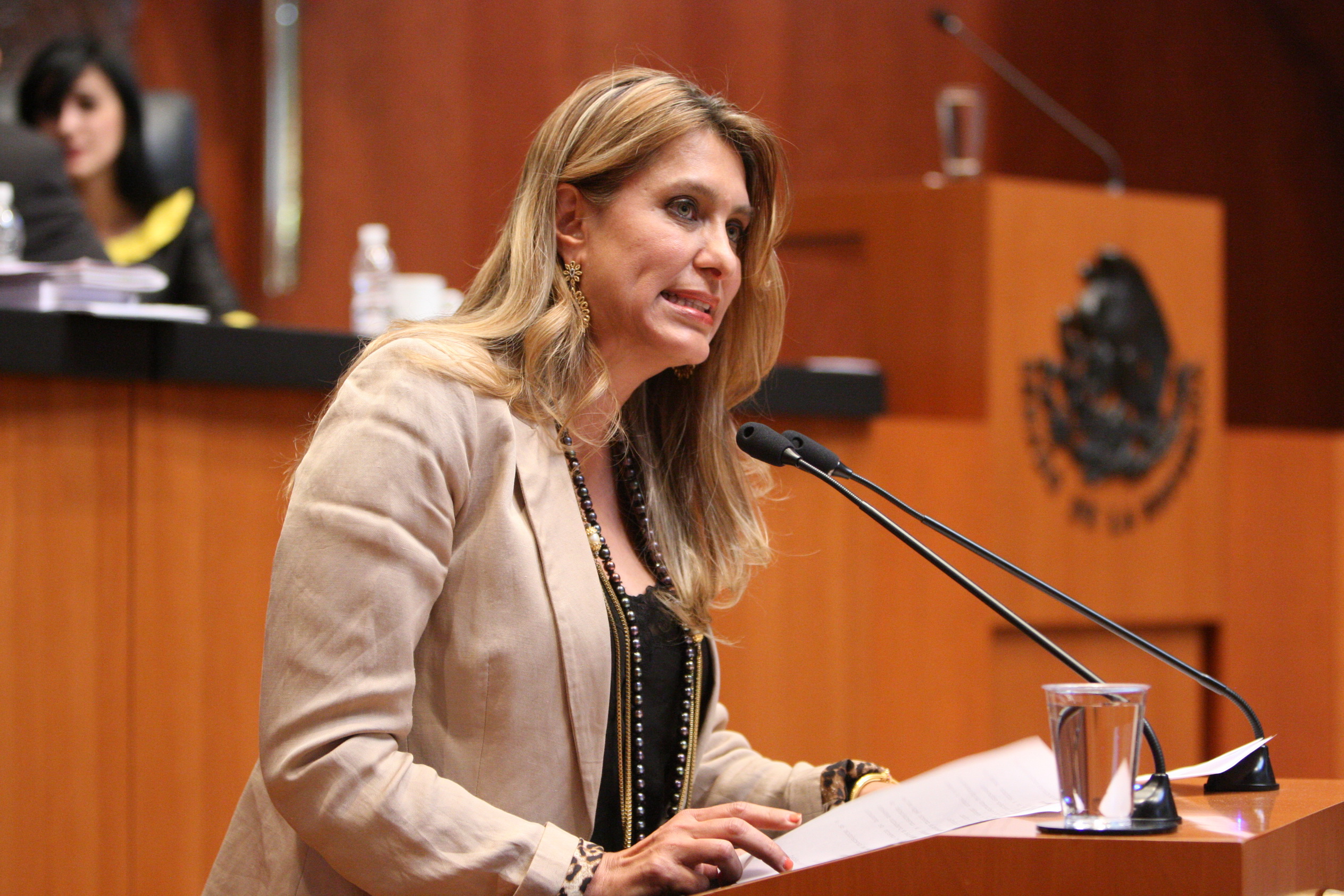 Maki Ortiz; discutir despenalización del consumo de la mariguana bajo premisas científicas