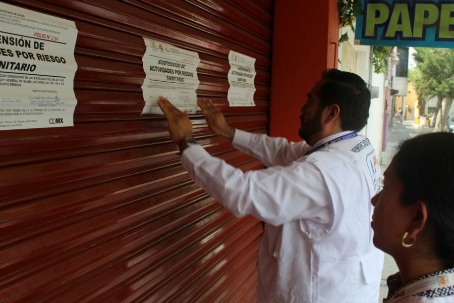 Suspenden 55 farmacias con irregularidades en la CDMX
