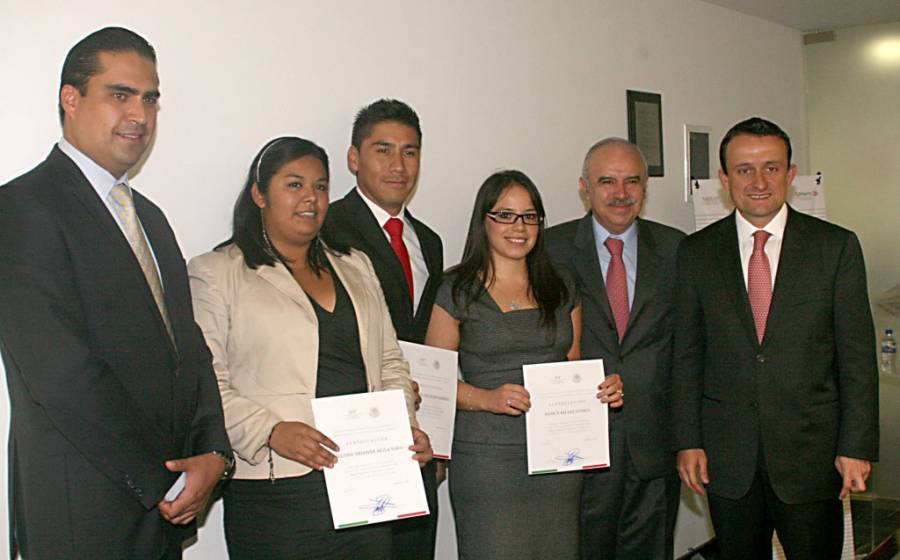 LA CAPACITACIÃ“N ES FUNDAMENTAL COMO LABOR PREVENTIVA CONTRA LA CORRUPCIÃ“N: JULIÃN OLIVAS UGALDE 