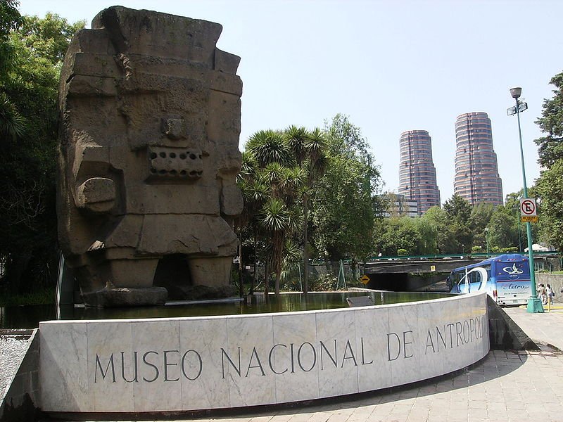 MUSEO NACIONAL DE ANTROPOLOGÍA, HOMENAJE AL MÉXICO INDÍGENA: EXPRETOS