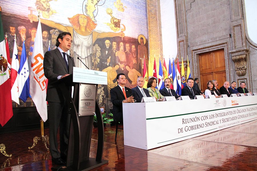 MAESTROS, COLUMNA VERTEBRAL DEL ESTADO MEXICANO: NUÑO MAYER