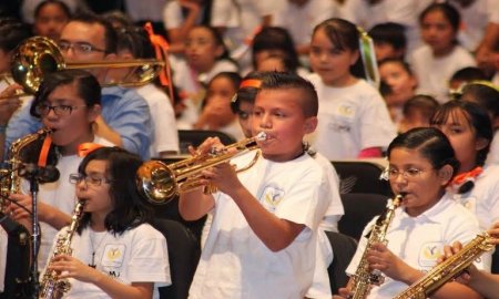 NIÃ‘OS â€œSALUDARTEâ€ VISITAN LA CÃMARA DE DIPUTADOS PARA MOSTRAR SU TALENTO CORAL Y SOLICITAR APOYO PRESUPUESTAL