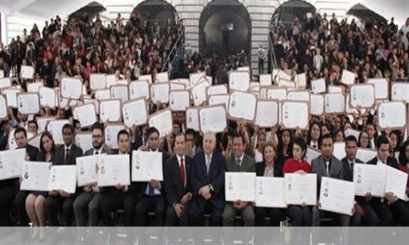 SE SOLIDARIZA CHUAYFFET CON NORMALISTAS DE AYOTZINAPA