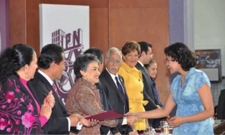 Premia el IPN la excelencia acadÃ©mica de sus alumnos con estÃ­mulos econÃ³micos