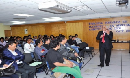 Vinculan a estudiantes y empresas del ramo de sistemas computacionales.